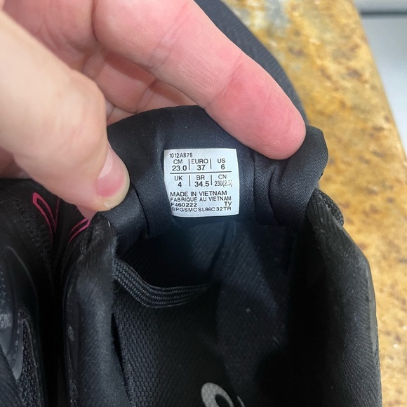 ASICS Gt 1000 size 6 - Picture 6 of 9